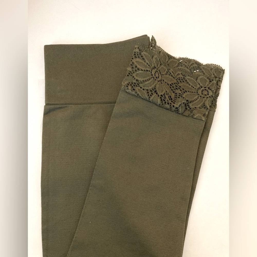ZENANA Capri Olive Leggings S/M Brand New